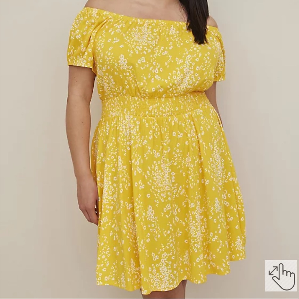 TORRID OFF SHOULDER SMOCKED MINI DRESS - LEOPARD YELLOW - 6/6X